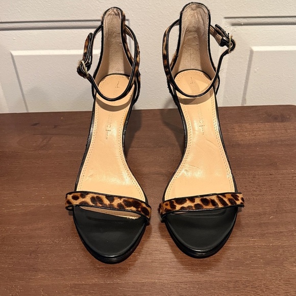 Banana Republic leather/calf hair leopard print heeled sandals Size 8 EUC Sexy - Picture 4 of 13